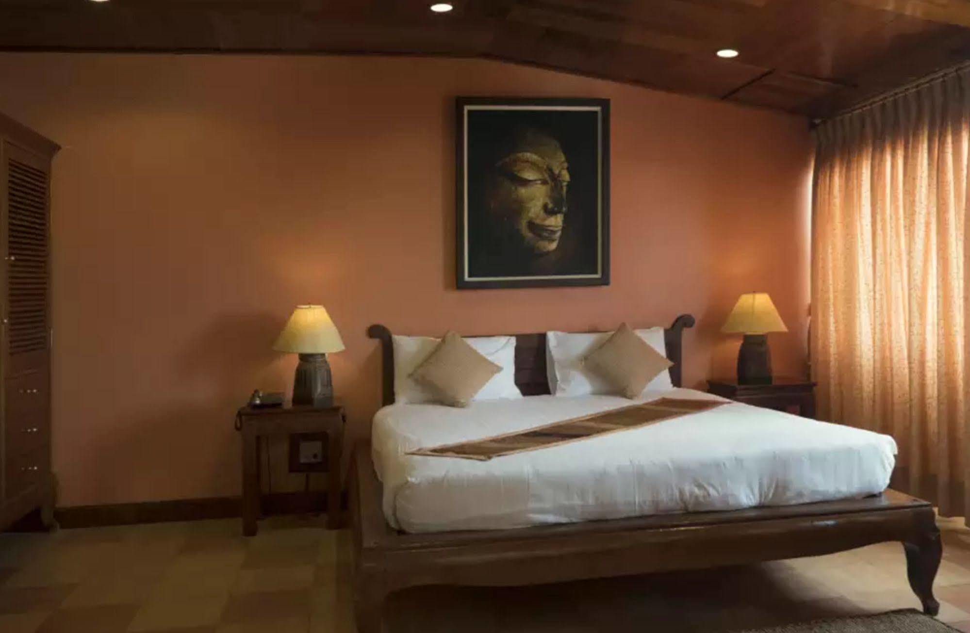 Pakse Hotel & Restaurant Luaran gambar