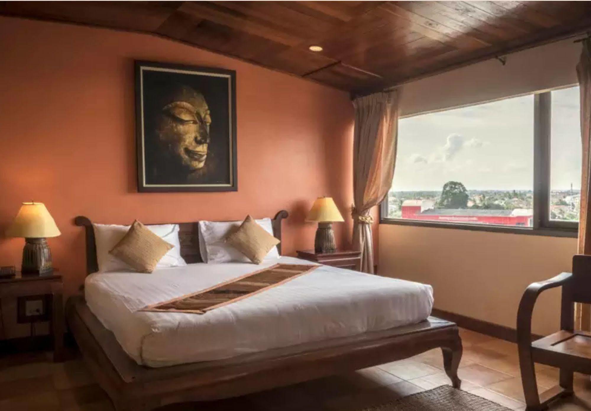 Pakse Hotel & Restaurant Luaran gambar