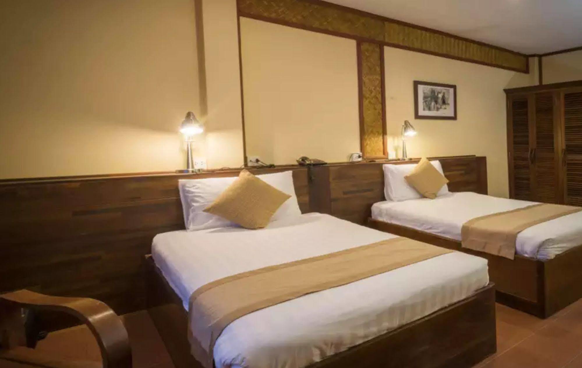 Pakse Hotel & Restaurant Luaran gambar