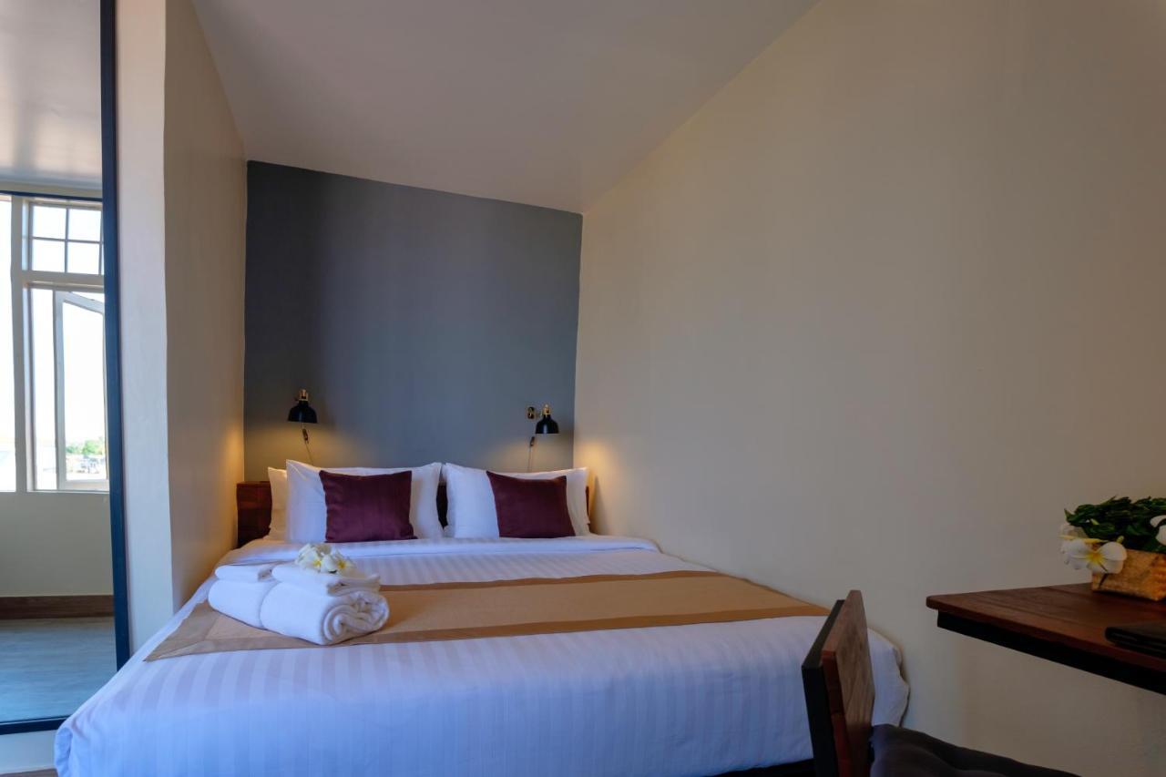 Pakse Hotel & Restaurant Luaran gambar